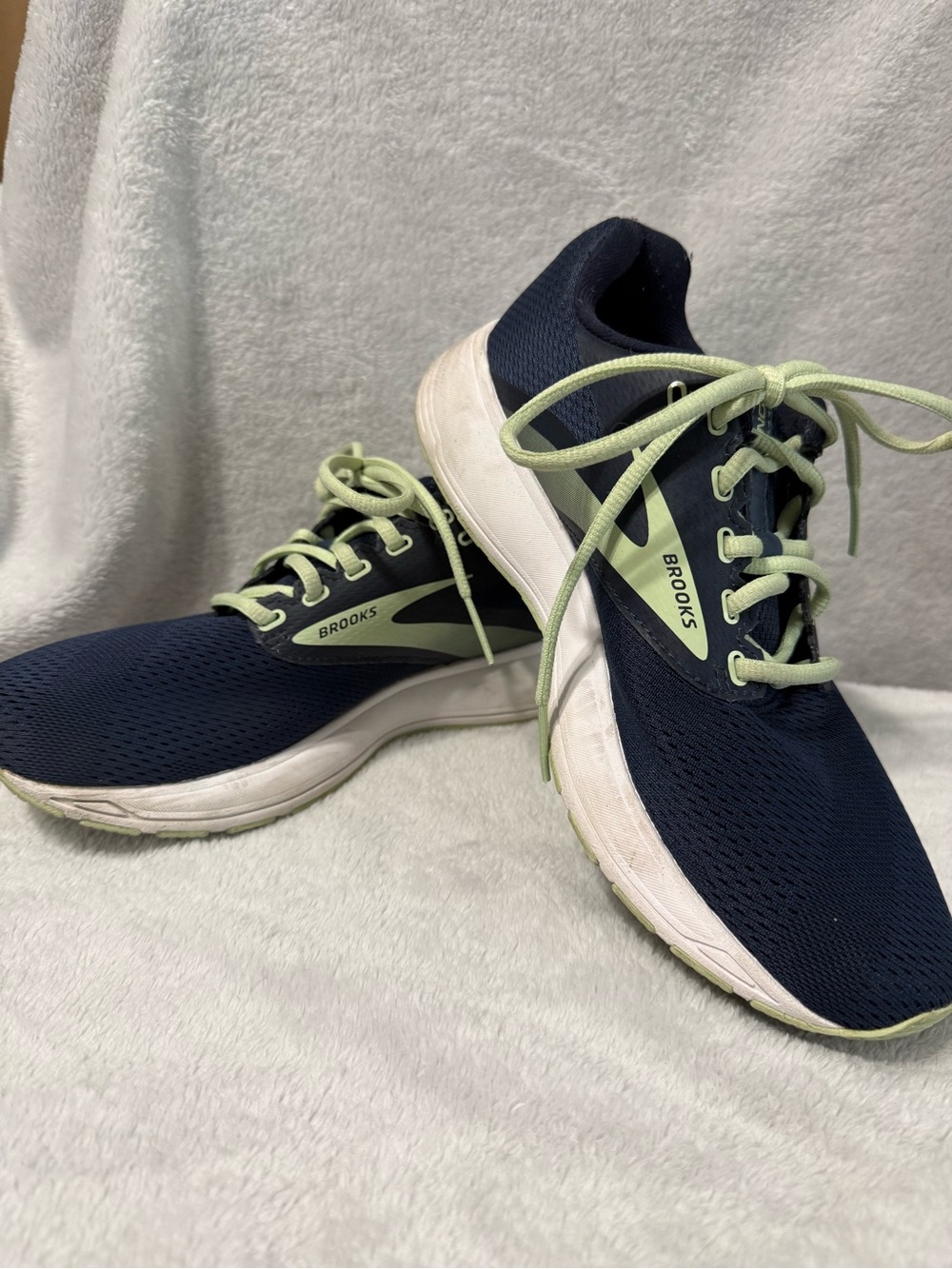 Brooks Women's Navy and Light Green Running Sneakers